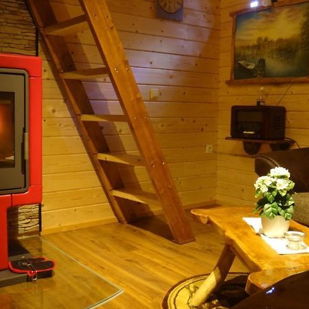 Holzhaus Waldwichtel Am Wald Und See Neuruppin Eksteriør bilde