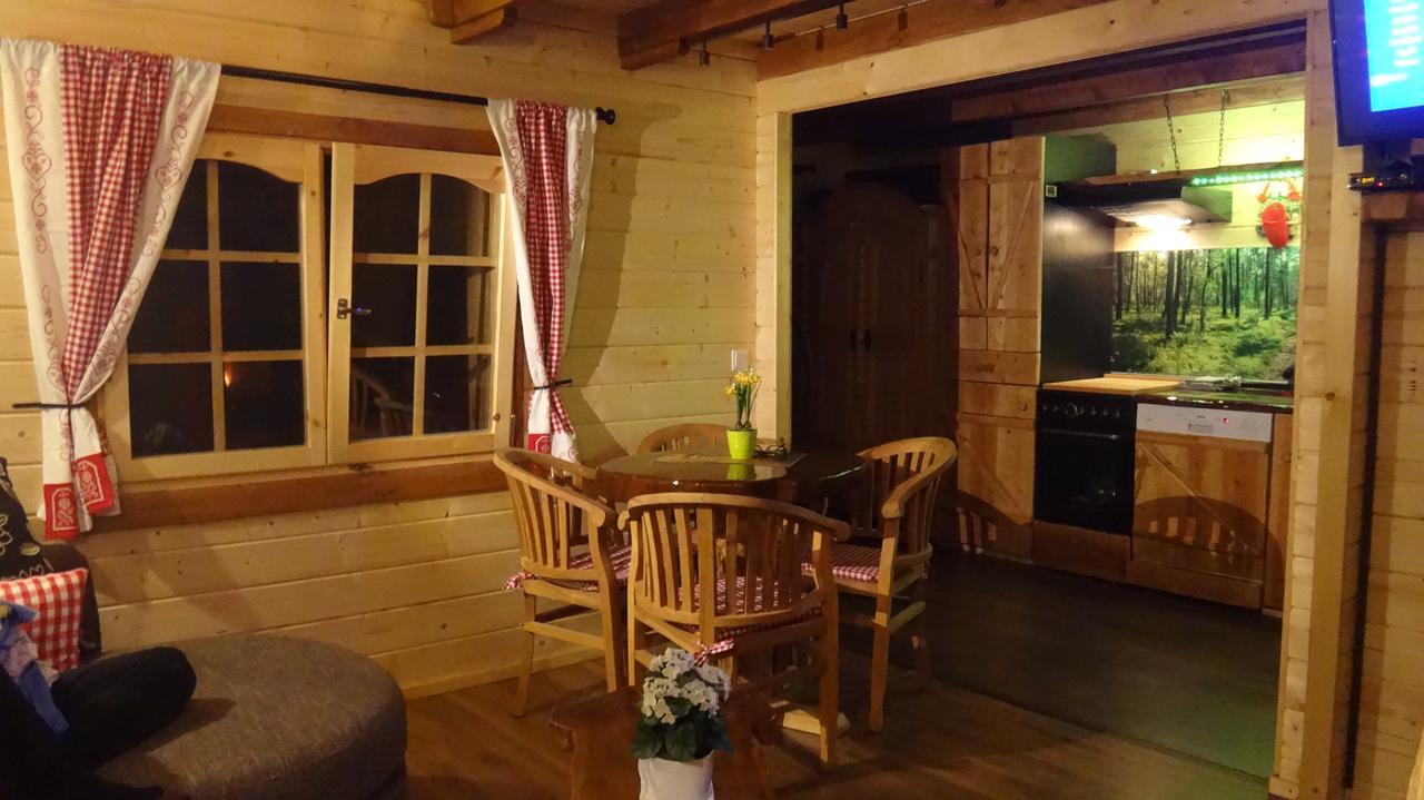 Holzhaus Waldwichtel Am Wald Und See Neuruppin Eksteriør bilde