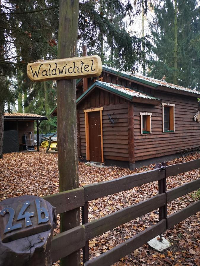 Holzhaus Waldwichtel Am Wald Und See Neuruppin Eksteriør bilde